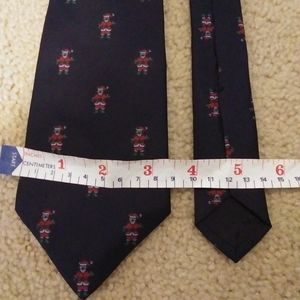 Santa Holiday silk tie. Plays music.